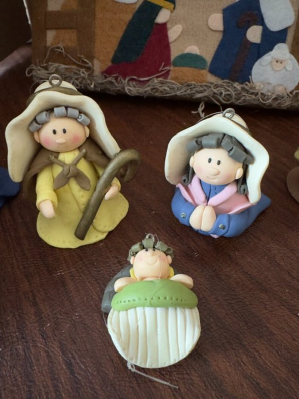 Vintage polymer clay and felt nativity set - Picture 3 of 5